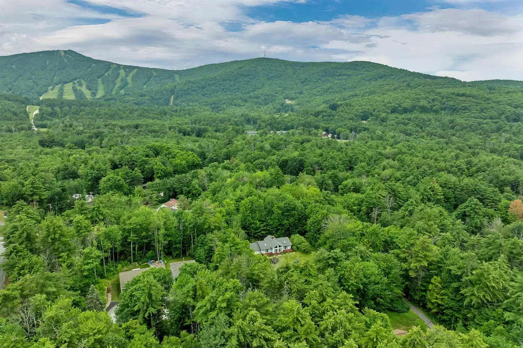 23 Cross Lane Gilford NH 03249