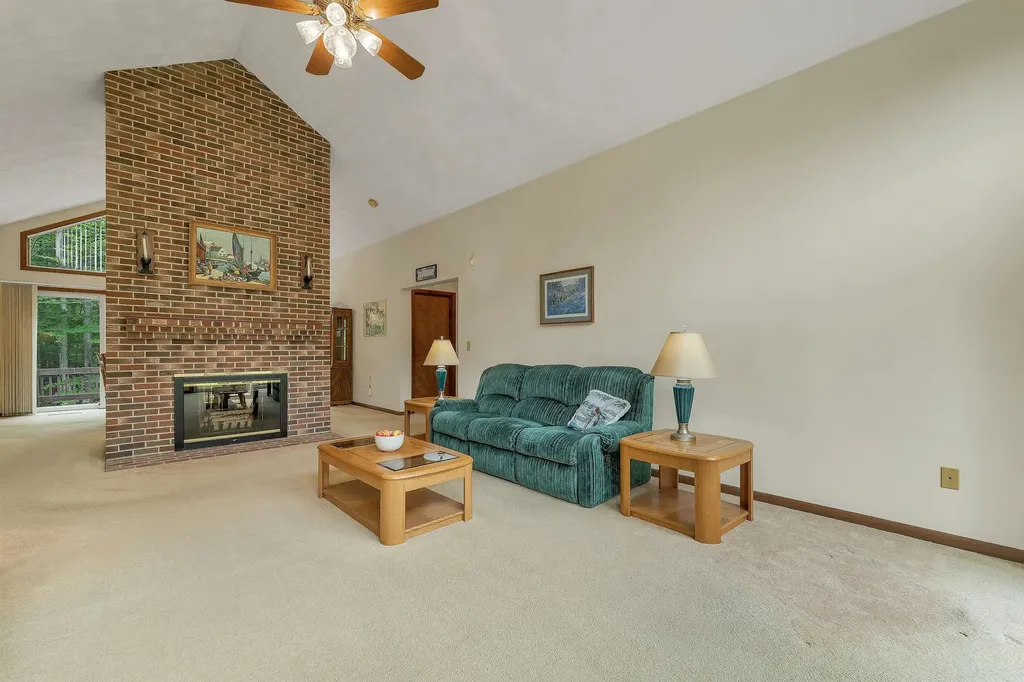 23 Cross Lane Gilford NH 03249