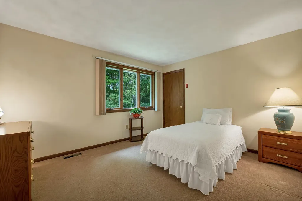 23 Cross Lane Gilford NH 03249