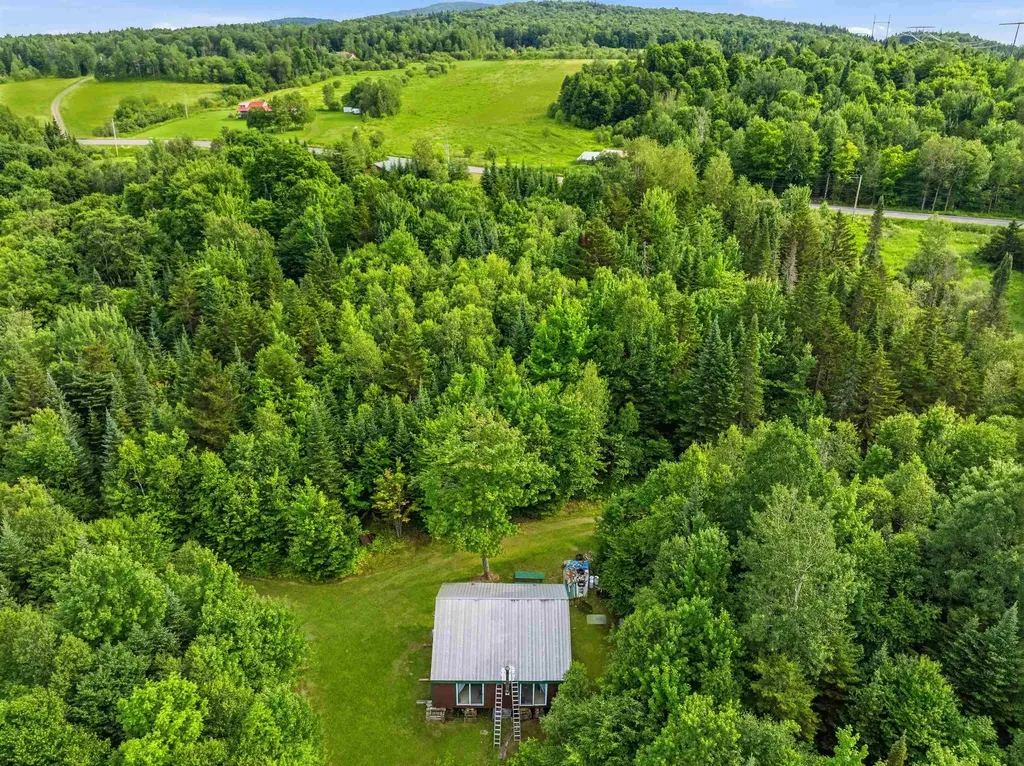 100 Mountain View Lane Norton VT 05907