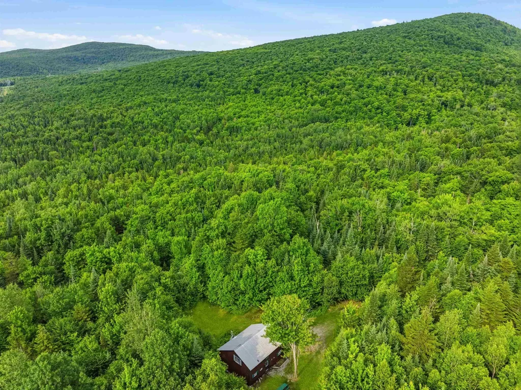 100 Mountain View Lane Norton VT 05907