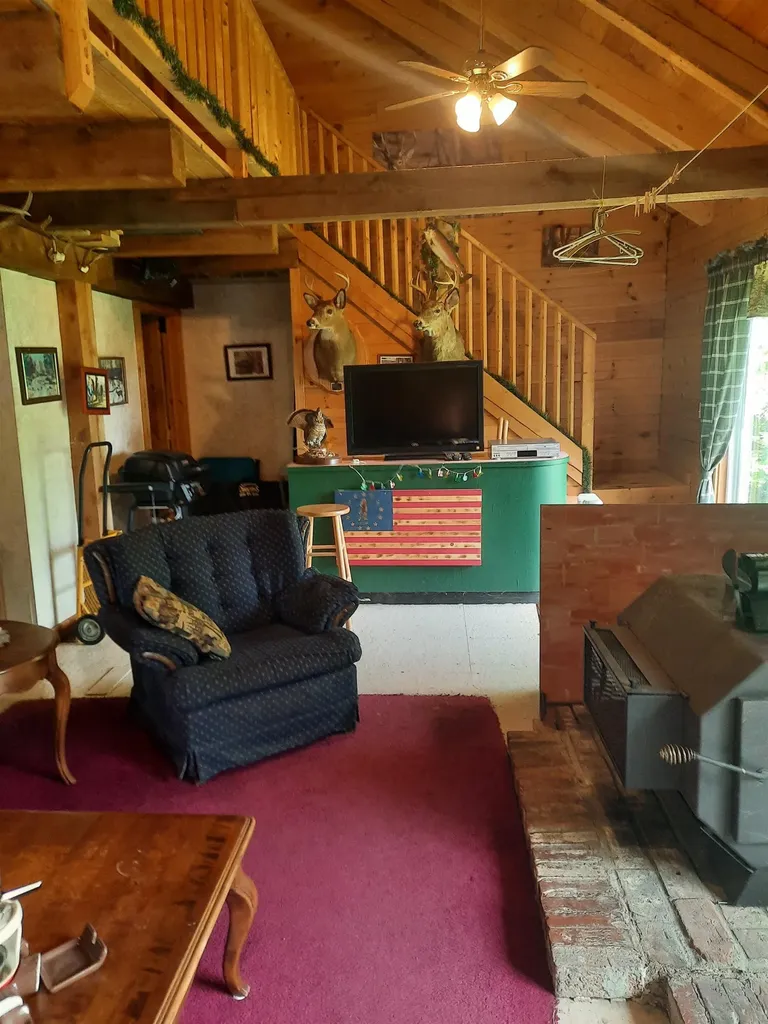 100 Mountain View Lane Norton VT 05907