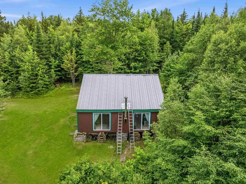 100 Mountain View Lane Norton VT 05907