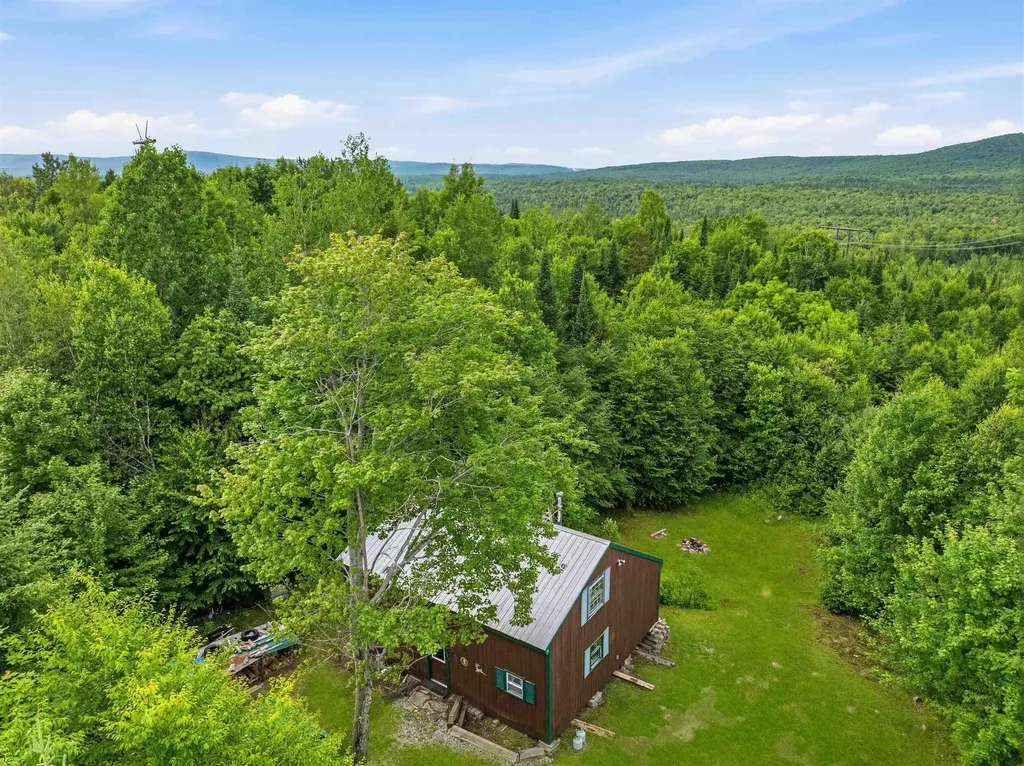 100 Mountain View Lane Norton VT 05907