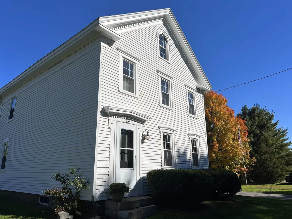 23 Post Road North Hampton NH 03862