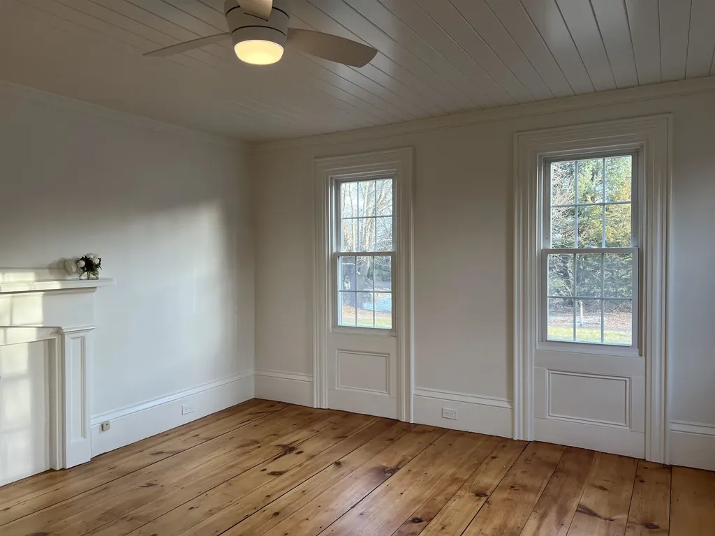 23 Post Road North Hampton NH 03862
