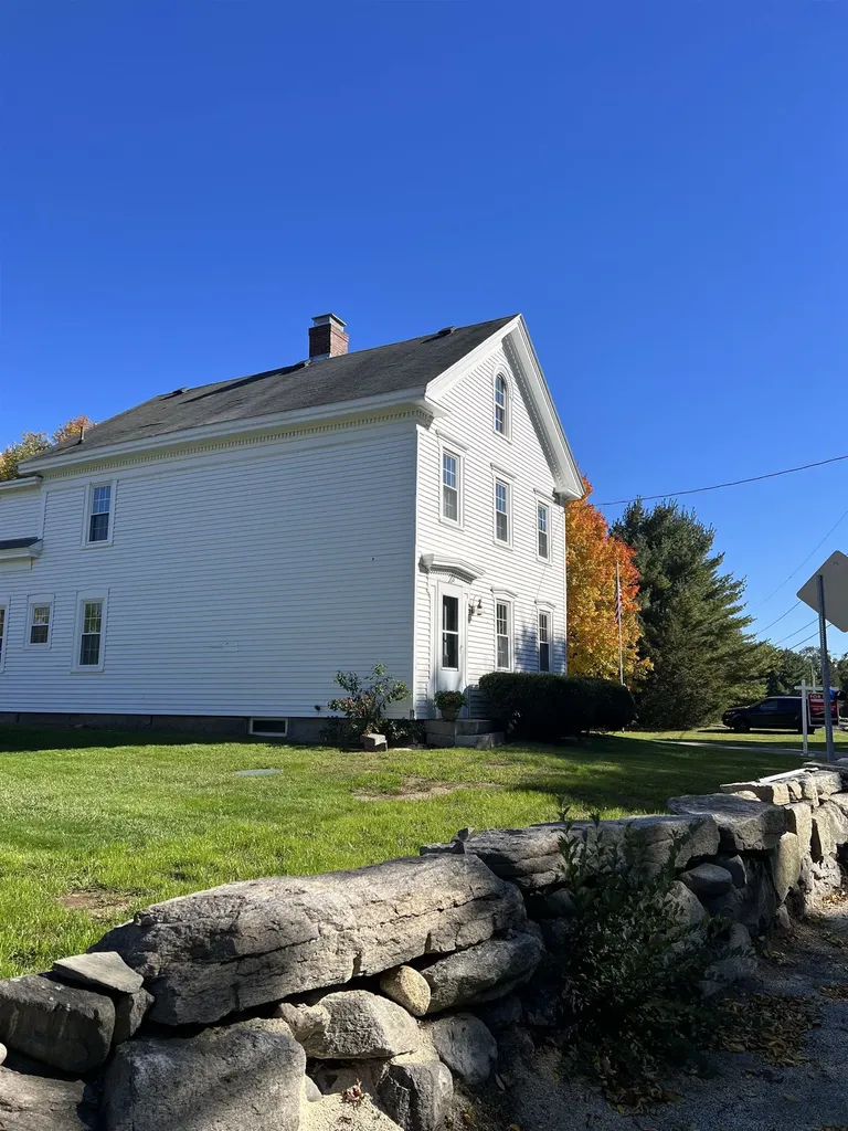 23 Post Road North Hampton NH 03862