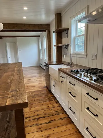 23 Post Road North Hampton NH 03862