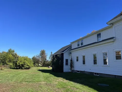23 Post Road North Hampton NH 03862