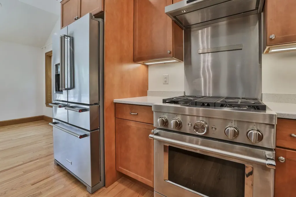 28 Beverlee Drive Nashua NH 03064