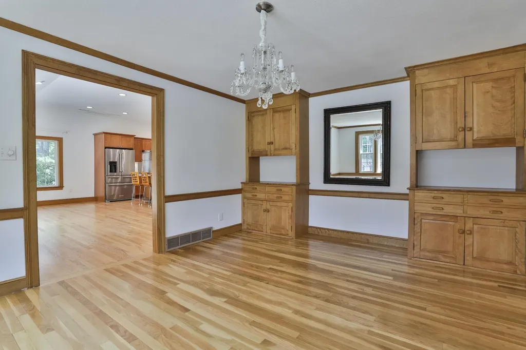 28 Beverlee Drive Nashua NH 03064