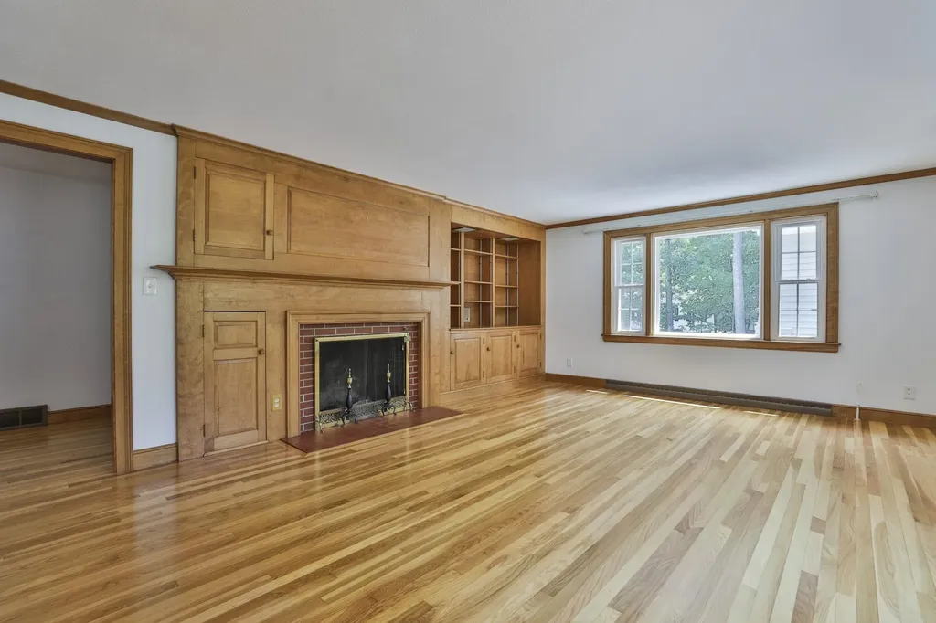 28 Beverlee Drive Nashua NH 03064