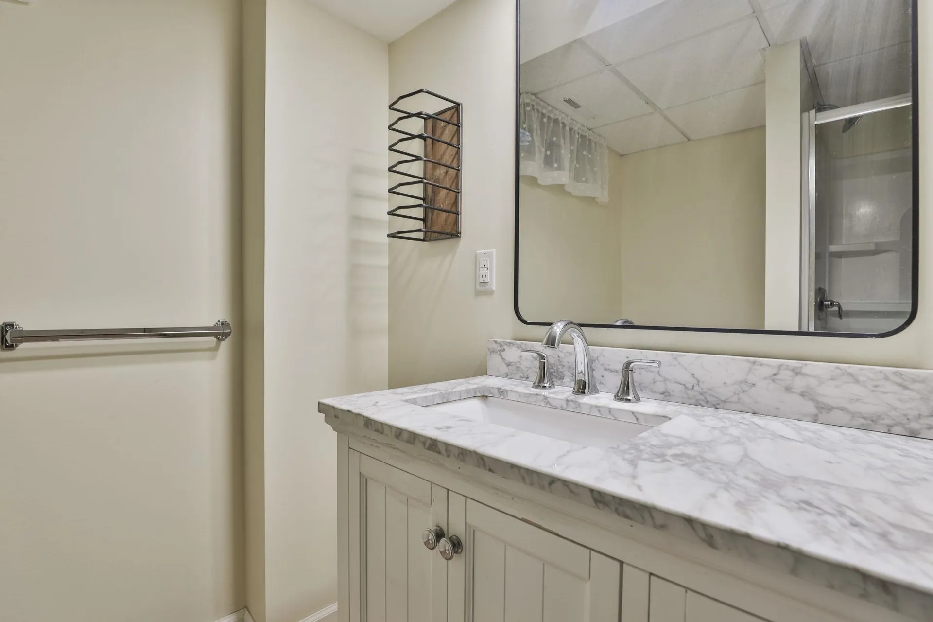 28 Beverlee Drive Nashua NH 03064