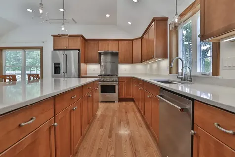 28 Beverlee Drive Nashua NH 03064