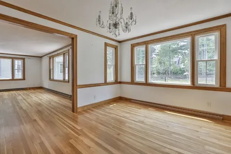28 Beverlee Drive Nashua NH 03064