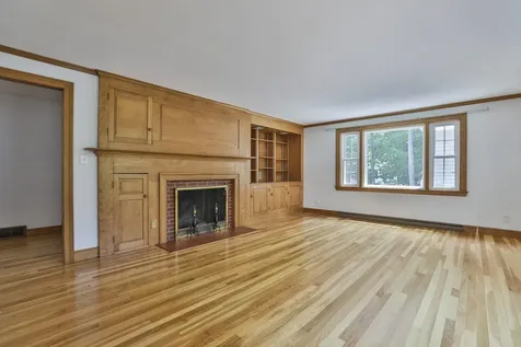 28 Beverlee Drive Nashua NH 03064