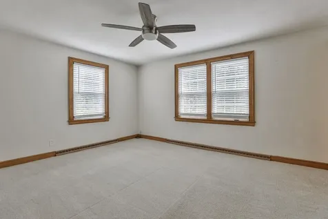 28 Beverlee Drive Nashua NH 03064