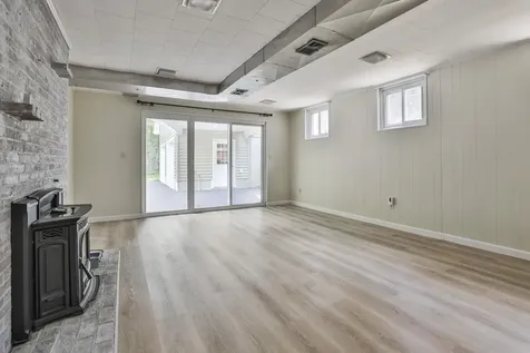 28 Beverlee Drive Nashua NH 03064