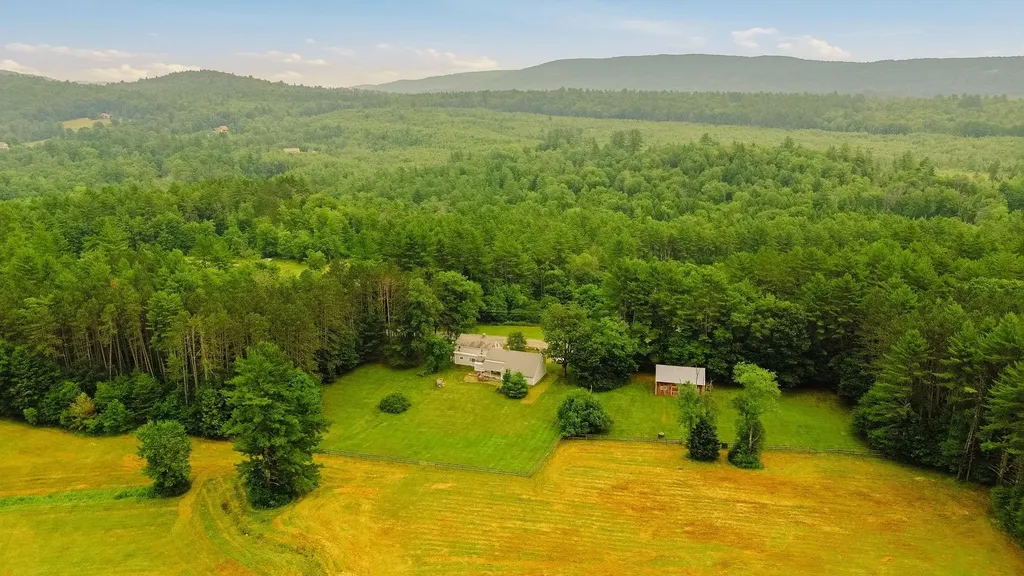 417 Stage Road Charlestown NH 03603