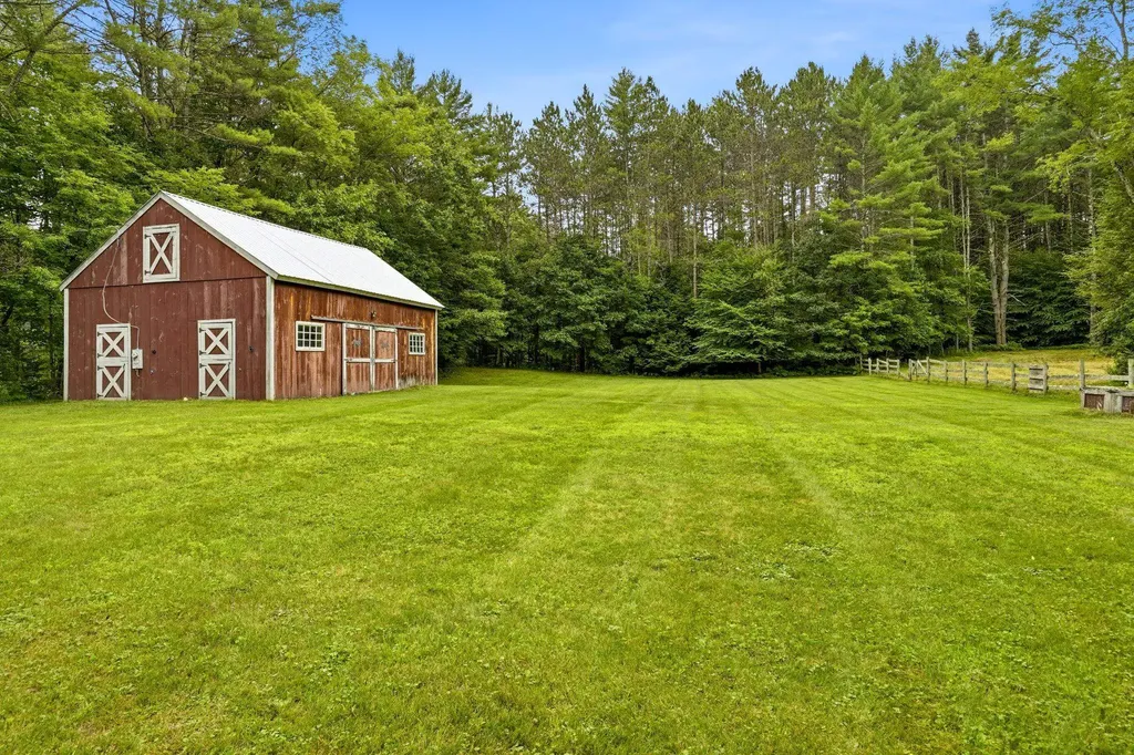 417 Stage Road Charlestown NH 03603