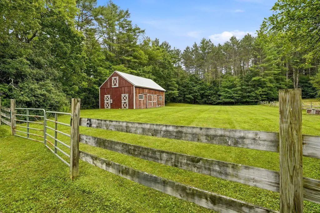417 Stage Road Charlestown NH 03603