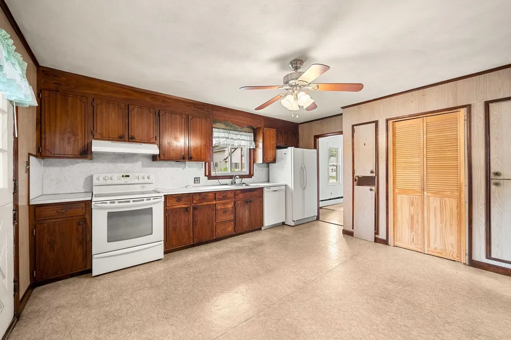 14 Burke Street Nashua NH 03060