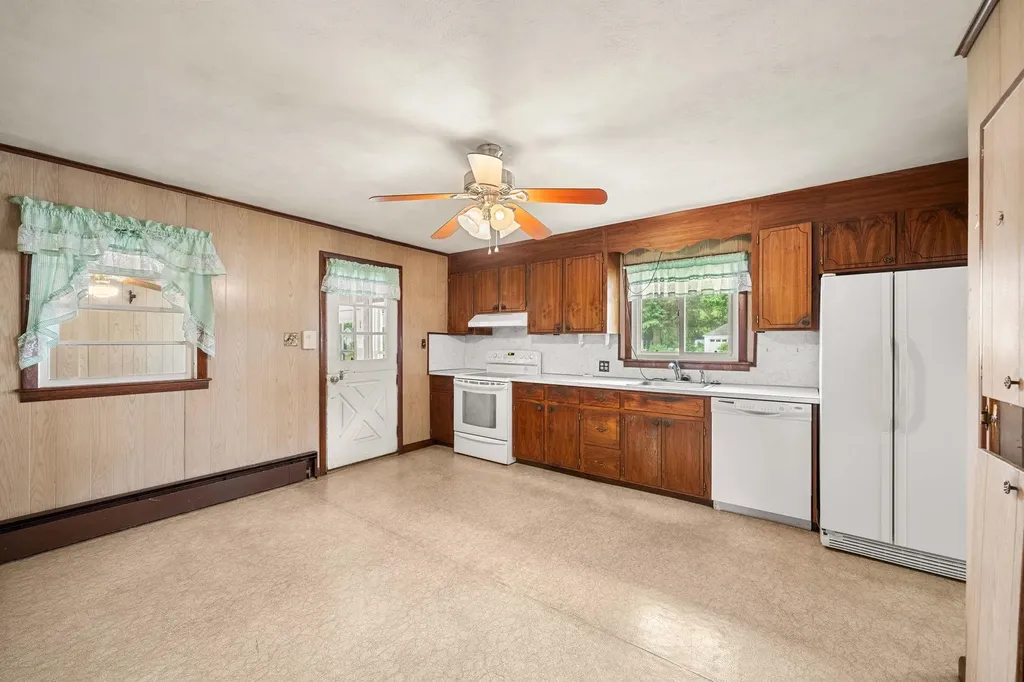 14 Burke Street Nashua NH 03060