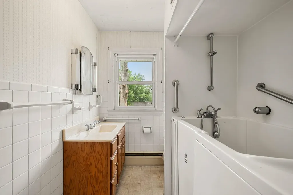 14 Burke Street Nashua NH 03060