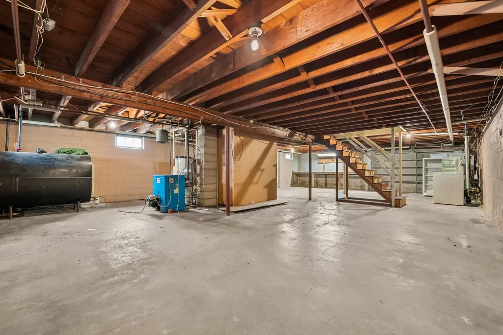 14 Burke Street Nashua NH 03060