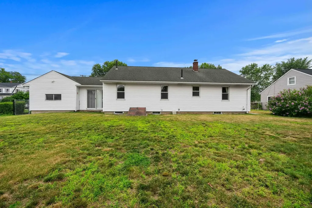 14 Burke Street Nashua NH 03060