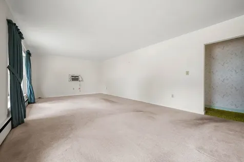 14 Burke Street Nashua NH 03060