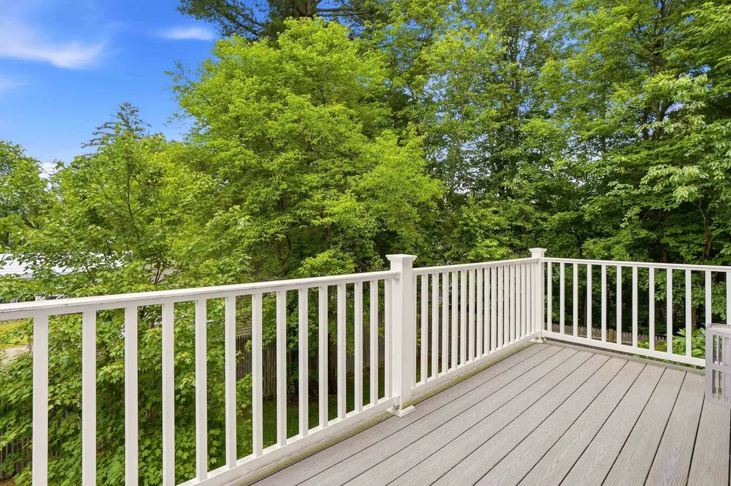 18 Dumaine Avenue Nashua NH 03063