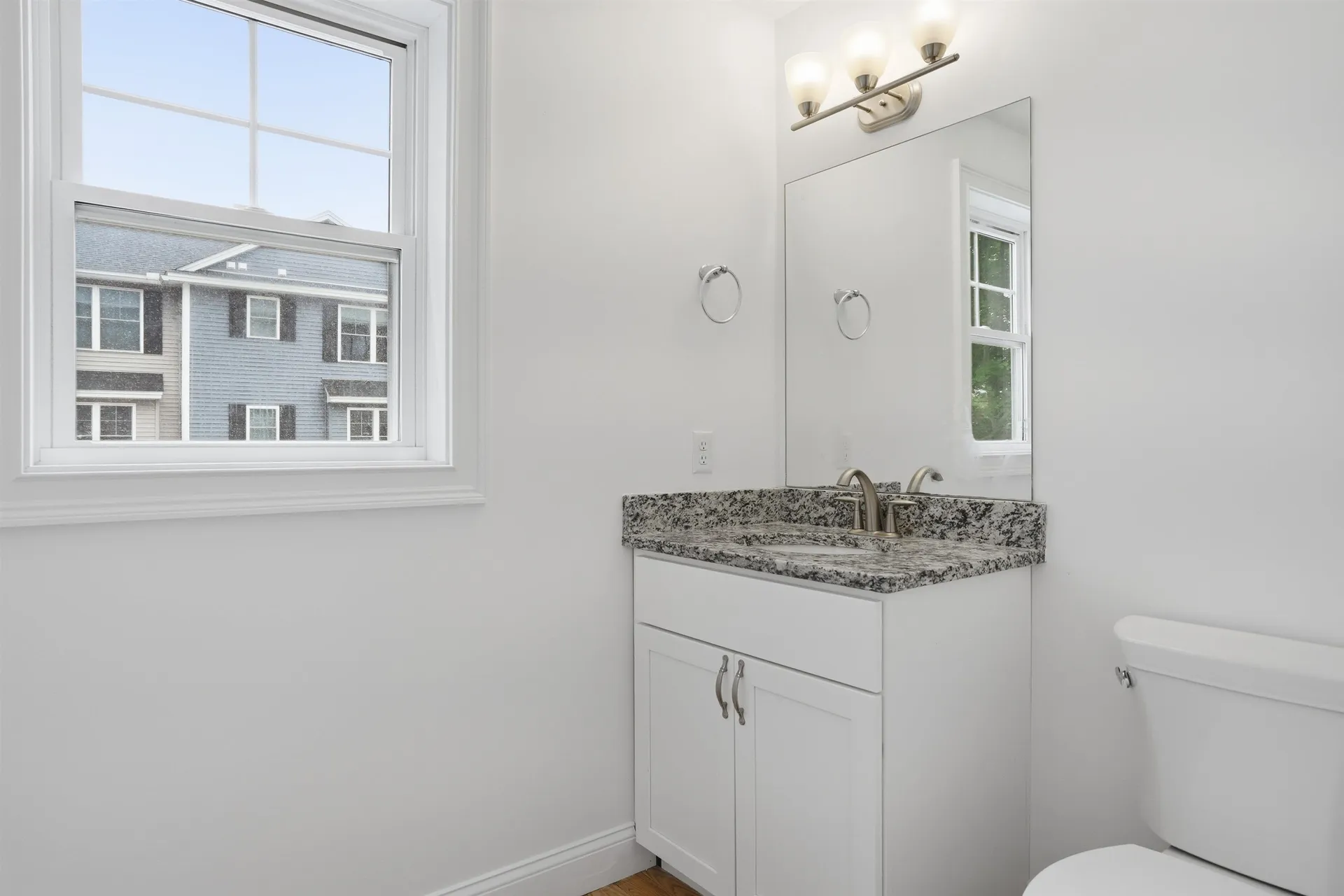 18 Dumaine Avenue Nashua NH 03063