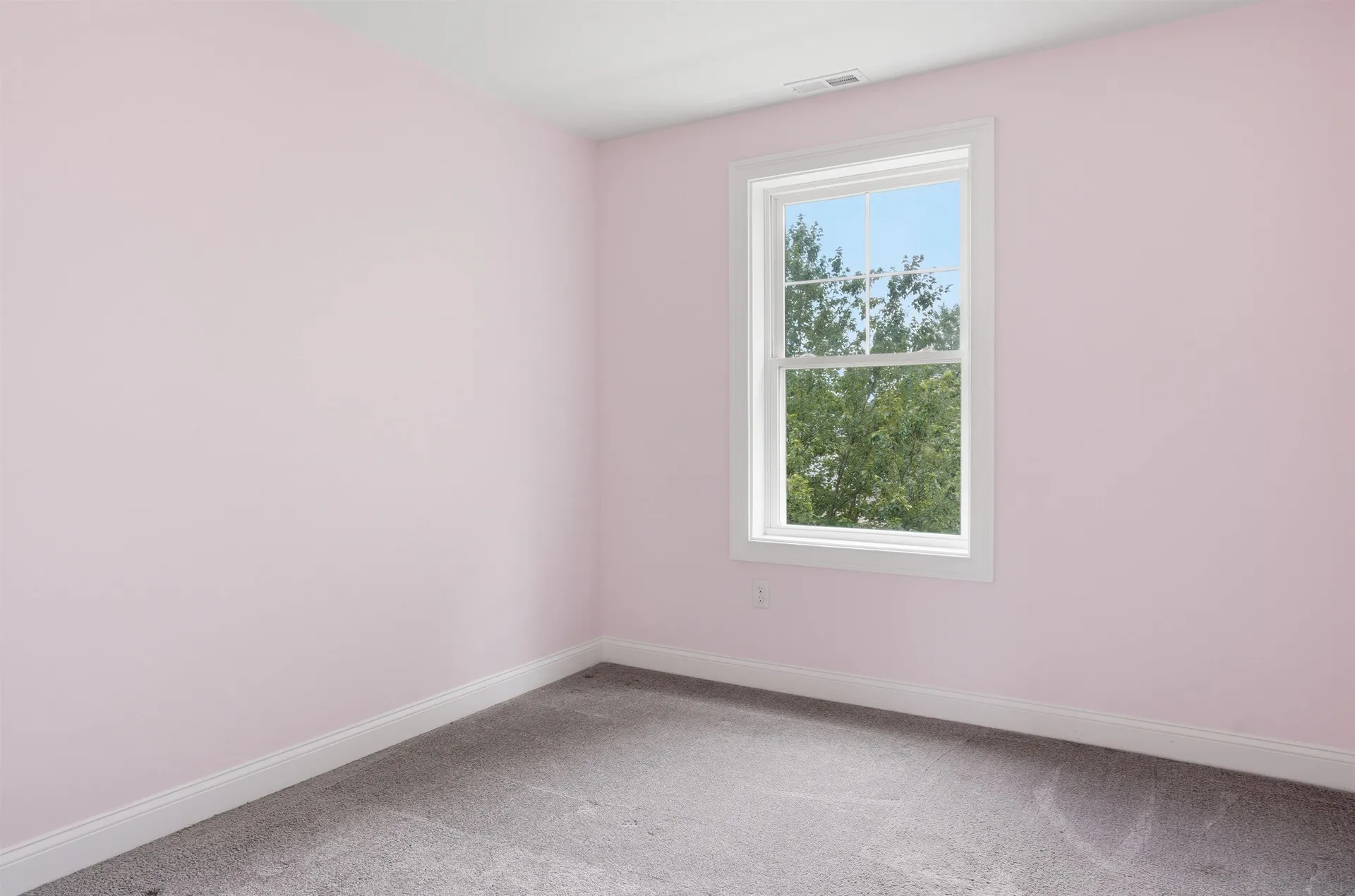 18 Dumaine Avenue Nashua NH 03063