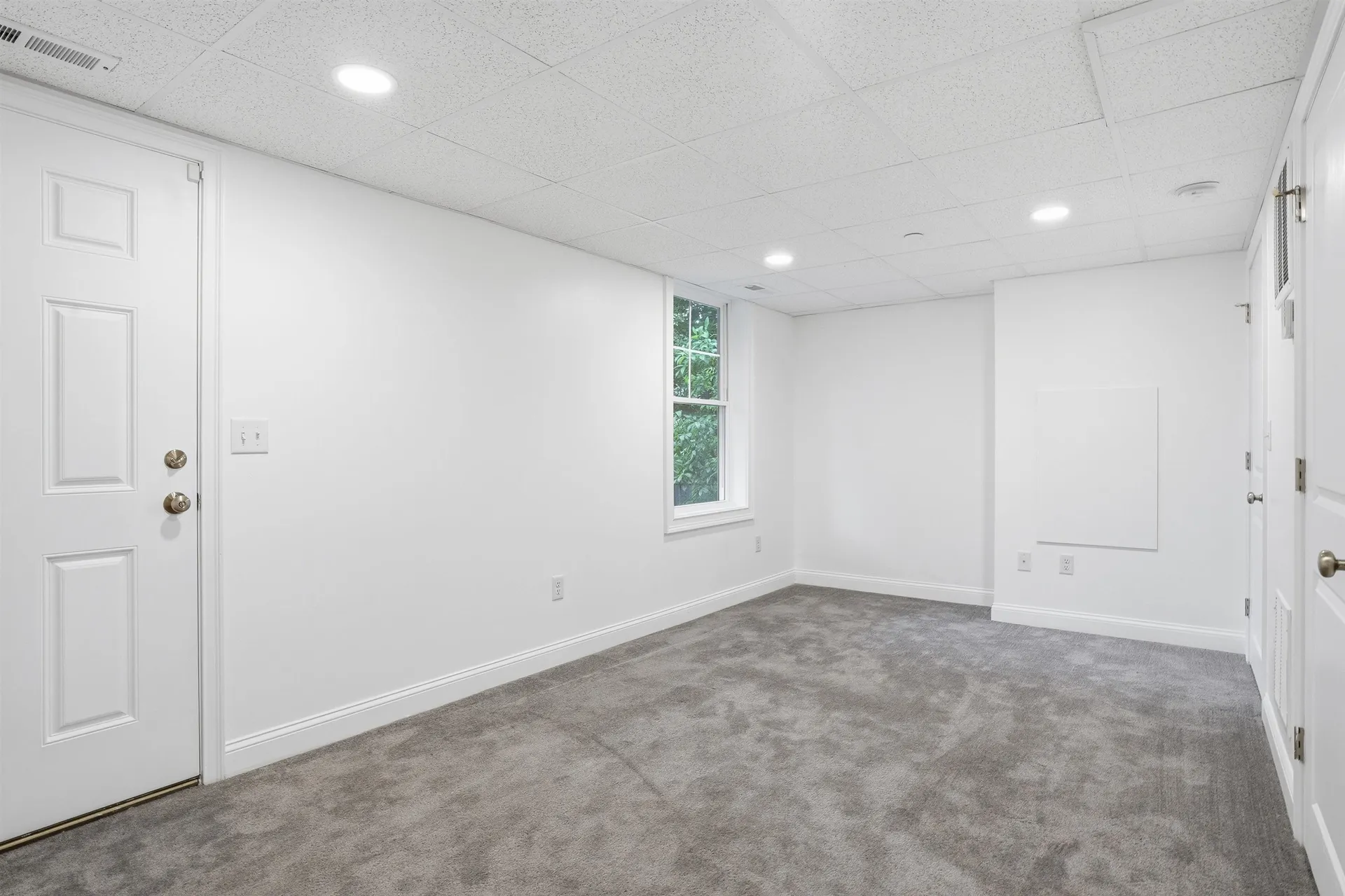 18 Dumaine Avenue Nashua NH 03063