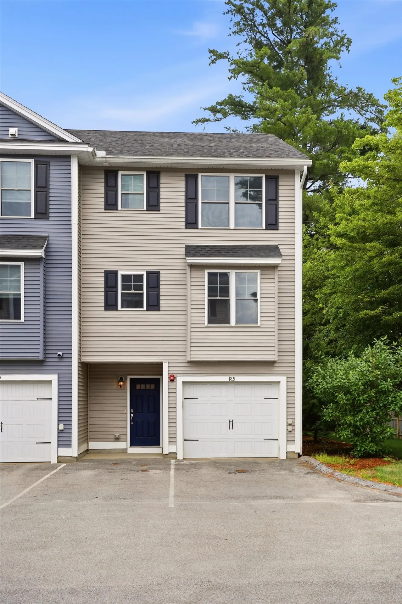 18 Dumaine Avenue Nashua NH 03063