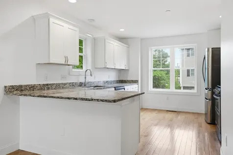 18 Dumaine Avenue Nashua NH 03063