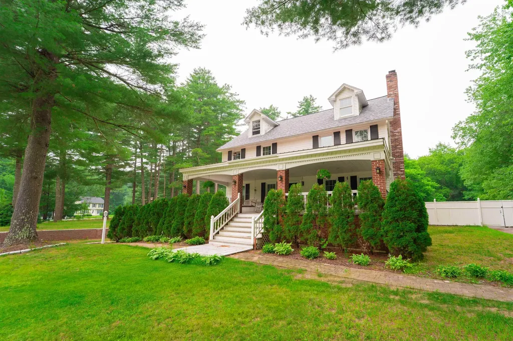 12 Beech Hill Drive Londonderry NH 03053