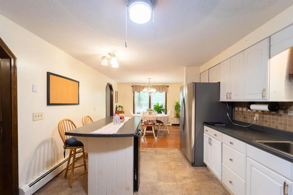 12 Beech Hill Drive Londonderry NH 03053