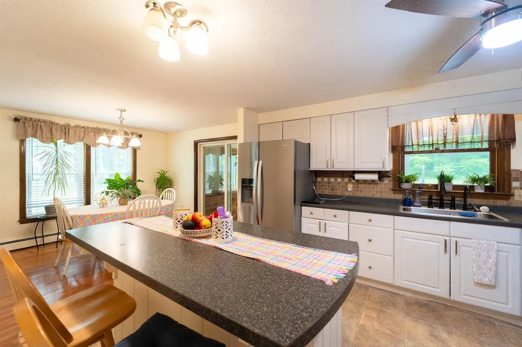 12 Beech Hill Drive Londonderry NH 03053