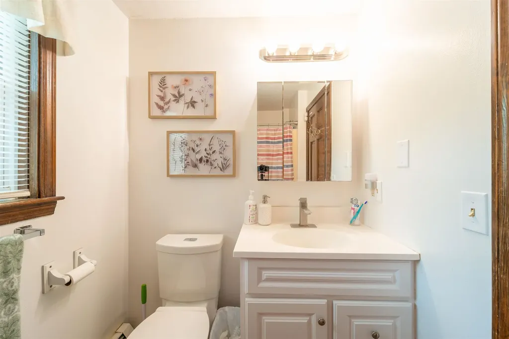12 Beech Hill Drive Londonderry NH 03053