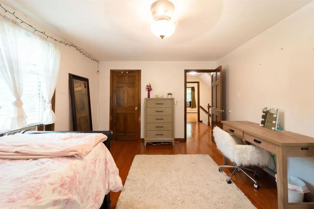 12 Beech Hill Drive Londonderry NH 03053