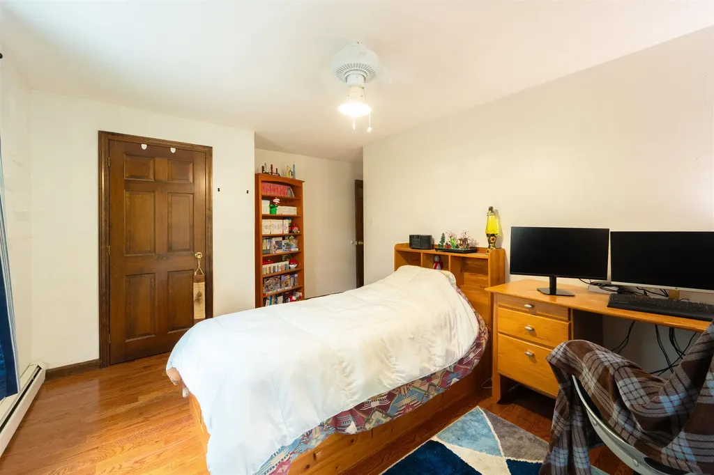 12 Beech Hill Drive Londonderry NH 03053