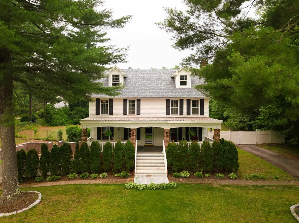 12 Beech Hill Drive Londonderry NH 03053