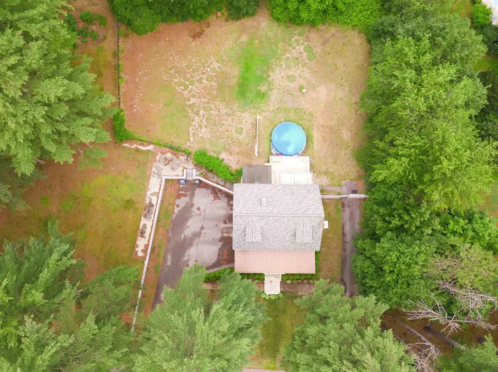 12 Beech Hill Drive Londonderry NH 03053
