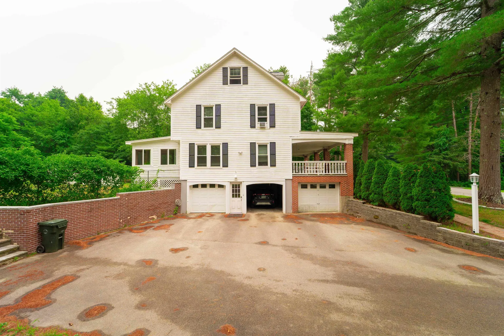 12 Beech Hill Drive Londonderry NH 03053