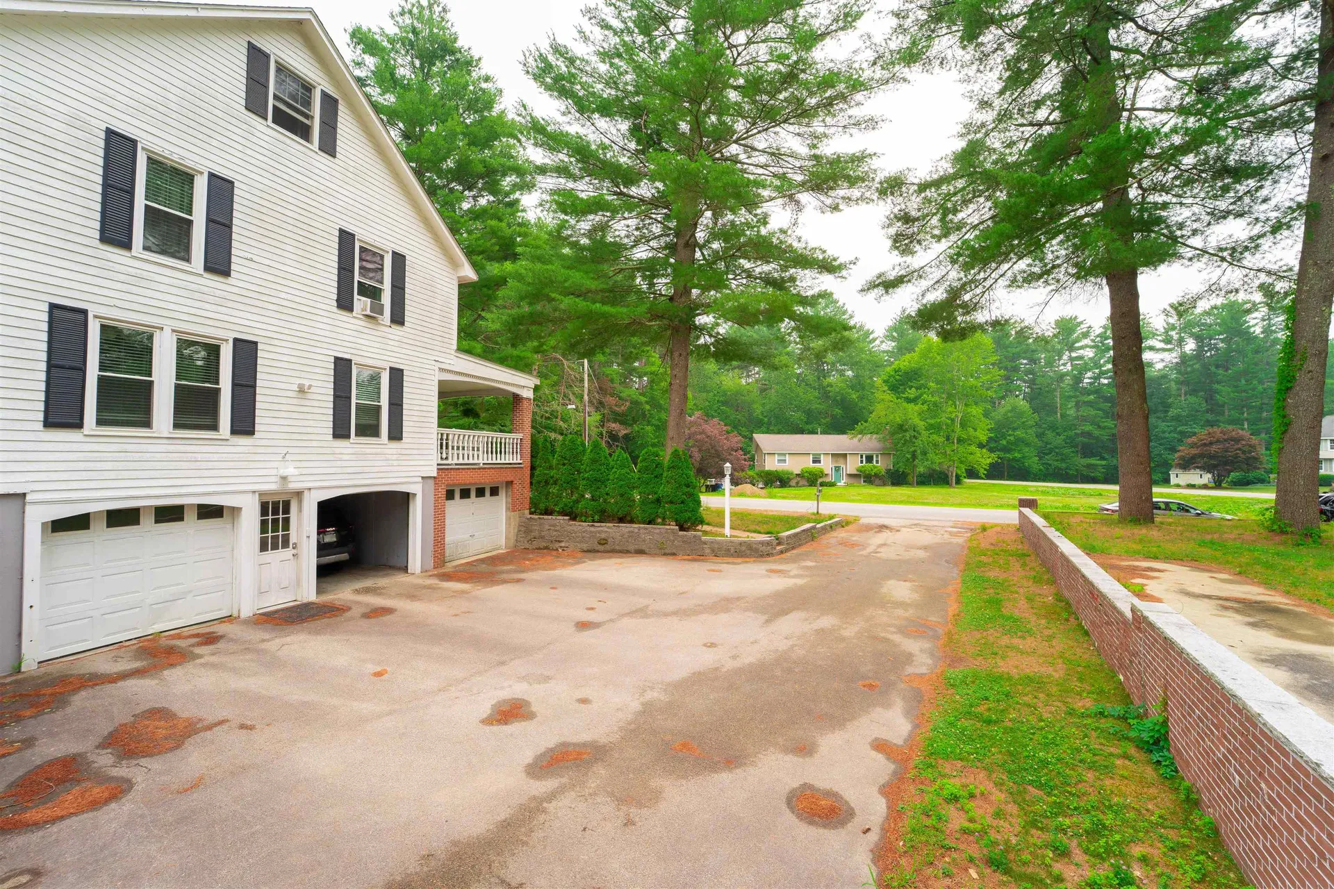 12 Beech Hill Drive Londonderry NH 03053