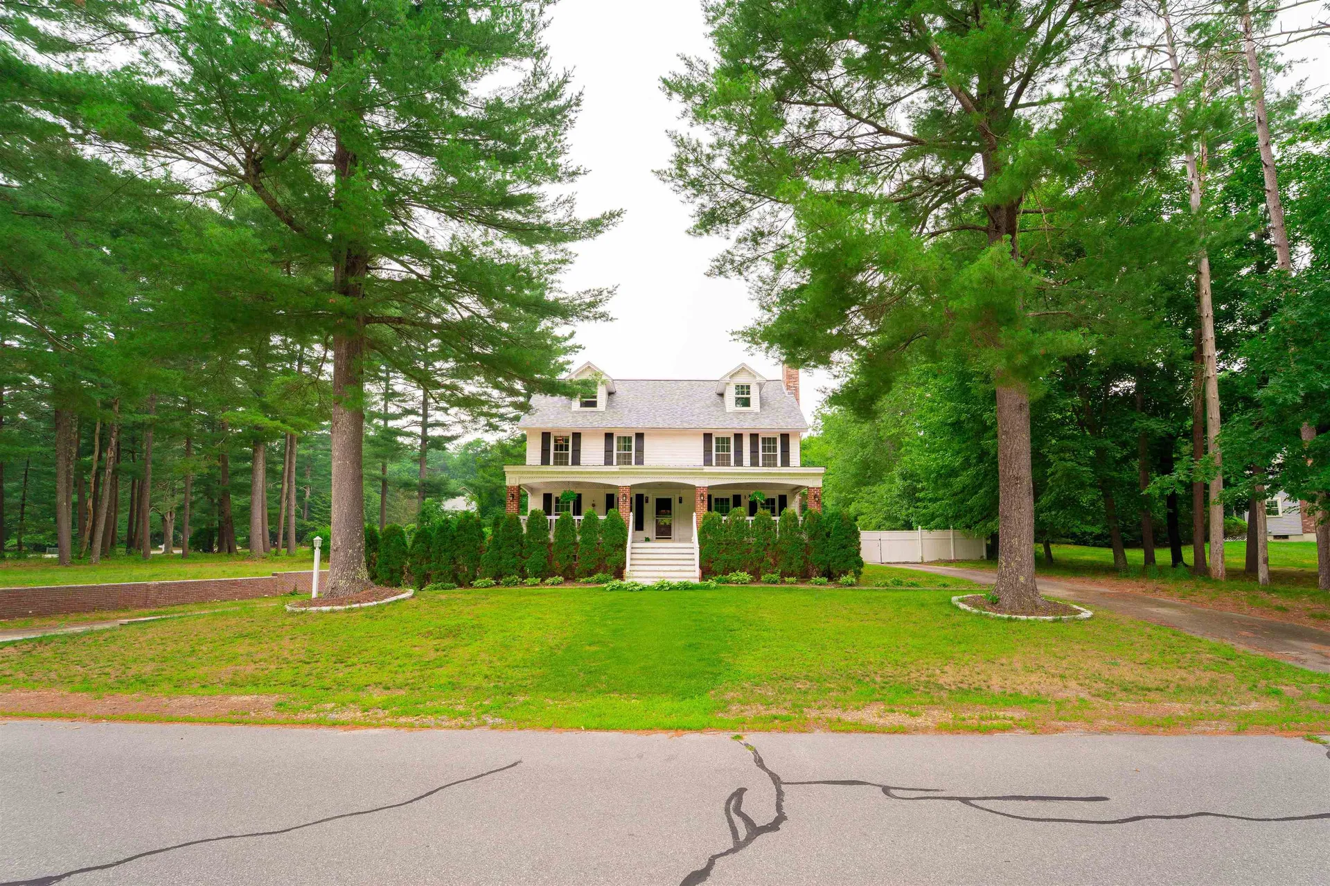 12 Beech Hill Drive Londonderry NH 03053