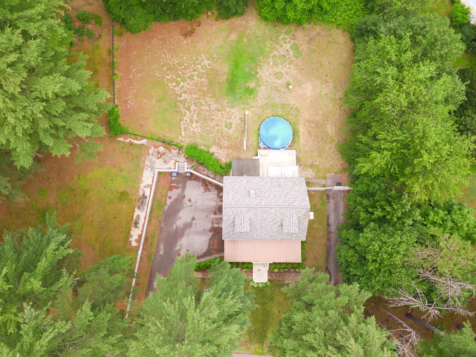 12 Beech Hill Drive Londonderry NH 03053