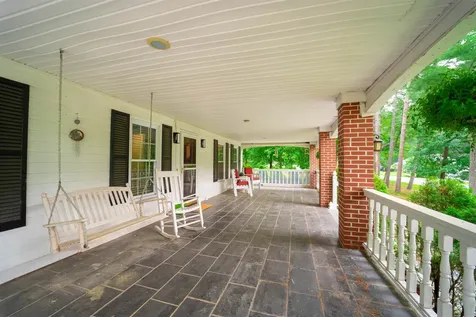 12 Beech Hill Drive Londonderry NH 03053